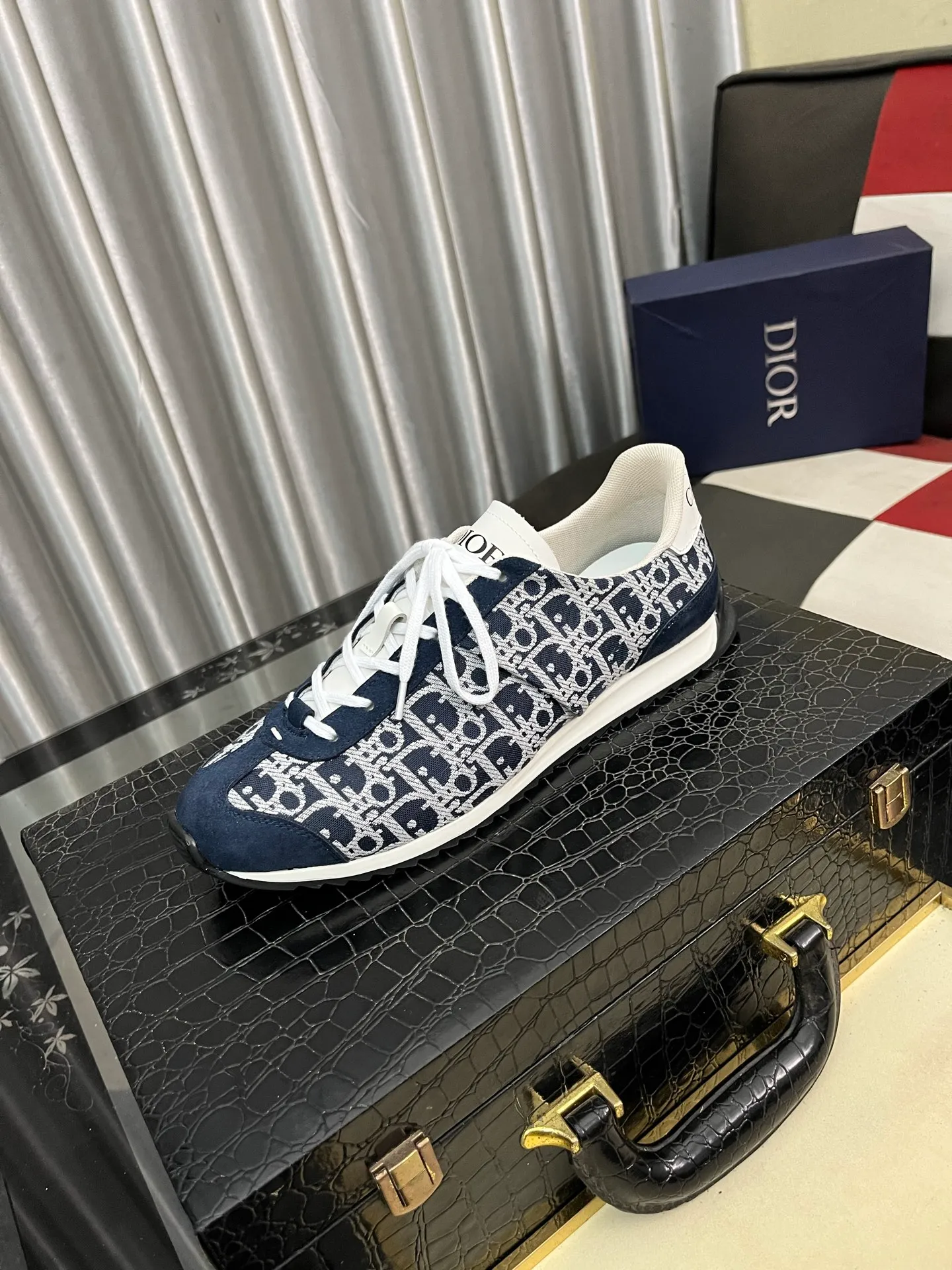 Men's shoes 💰420⌚️⌚️[Dior] Dior couple's style, new casual style launched in Hong Kong counters. Official website 1:1 production. Original Italian materials. Designed by European and American masters. Perfect shape to create counter quality. Solid color rubber wear-resistant outsole and classic dazzling head! Super versatile and very comfortable. High-end without losing taste, fashionable and novel! ! Absolute focus! Code number: 36-448️⃣Colors available